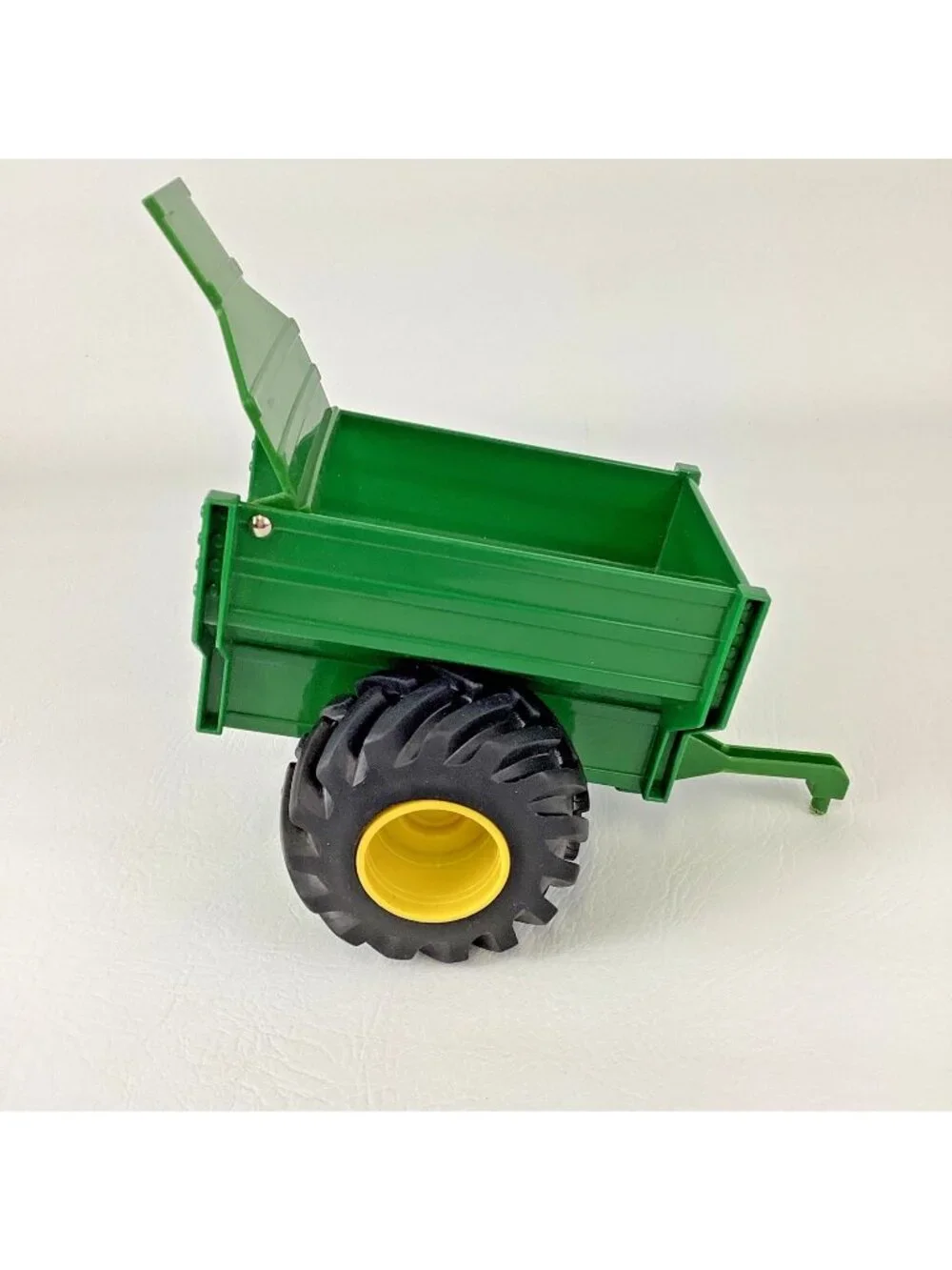 Tomy Licensed John Deere Toy Trailer 6